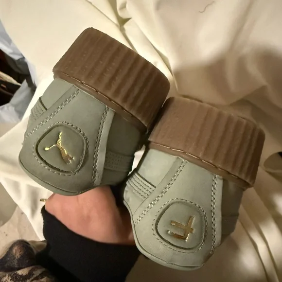 Puma X Fenty Creeper Phatty Nubuck ' Green Fog' 
Size 10 - Picture 4 of 5